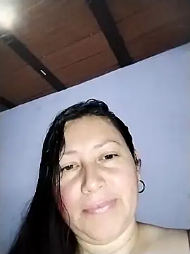 Snapshot of Dayis_2 chatting on 06.18.26 Dayis 2 online show from 06.18.26