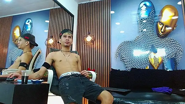 Skinny cute Alyer online show from 06.12.26