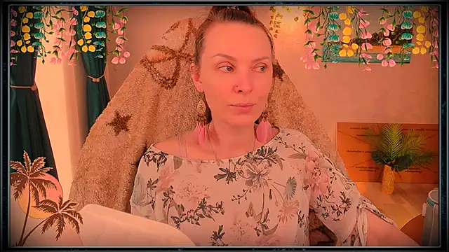 Snapshot of LanaRadiance chatting on 07.17.26 LanaRadiance online show from 07.17.26