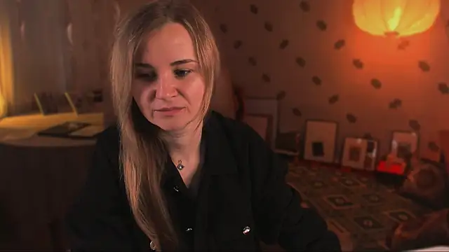 MiaSparkes online show from 05.27.26