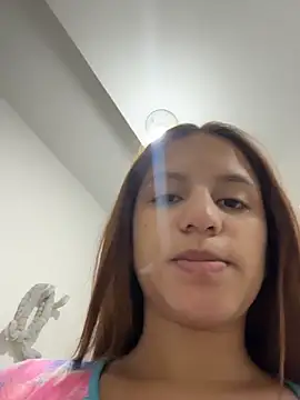 Snapshot of ViankaRose chatting on 05.26.26 ViankaRose online show from 05.26.26