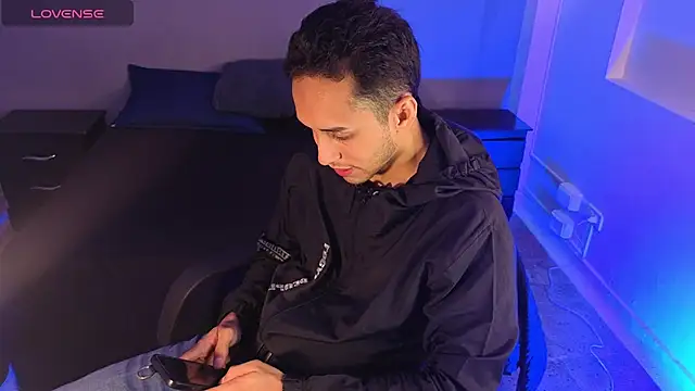 Snapshot of Zack_isback chatting on 04.17.26 Zack isback online show from 04.17.26