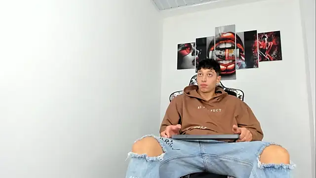 Snapshot of eithan_boy_ chatting on 06.04.26 eithan boy online show from 06.04.26