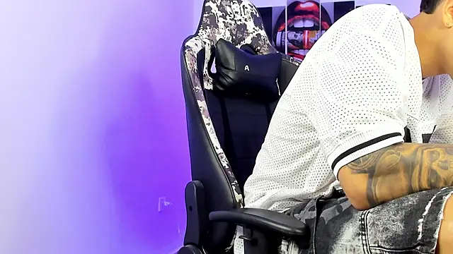 Snapshot of eithan_boy_ chatting on 07.14.26 eithan boy online show from 07.14.26