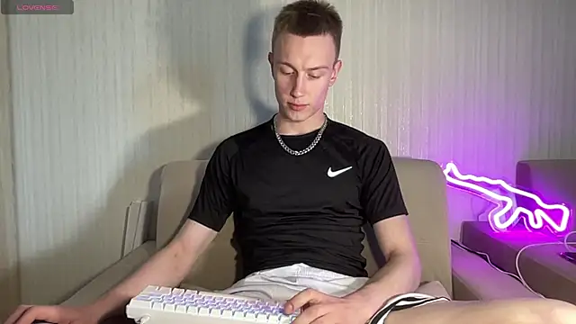 Snapshot of Travis_Gracile chatting on 06.01.26 Travis Gracile online show from 06.01.26