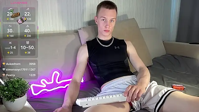Snapshot of Travis_Gracile chatting on 07.14.26 Travis Gracile online show from 07.14.26