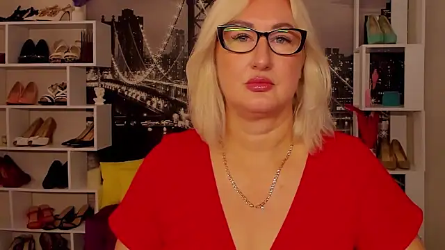 Snapshot of DianaFrances chatting on 05.31.26 DianaFrances online show from 05.31.26