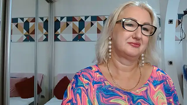 DianaFrances online show from 07.03.26