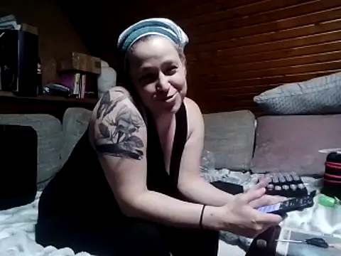 LucyBergmann  online show from 05.28.26