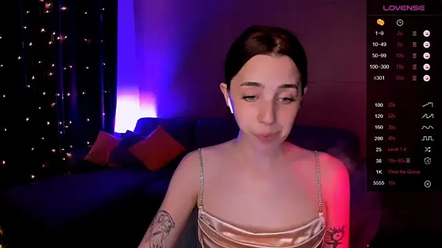 Snapshot of CharliGrace_ chatting on 06.25.26 CharliGrace online show from 06.25.26