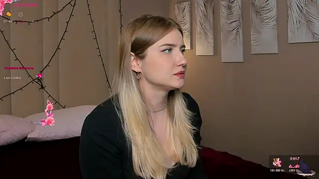 Snapshot of Liacandy_ chatting on 04.14.26 Liacandy online show from 04.14.26