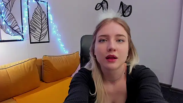 Snapshot of Liacandy_ chatting on 04.18.26 Liacandy online show from 04.18.26