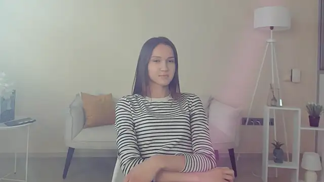 Snapshot of MellieLaliberte chatting on 04.15.26 MellieLaliberte online show from 04.15.26