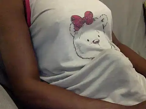 Snapshot of RayanneCampbell-25cm chatting on 05.01.26 RayanneCampbell-25cm online show from 05.01.26
