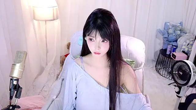 Zoe-001 online show from 04.23.26