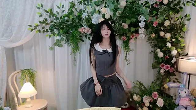 Zoe-001 online show from 06.24.26