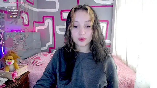 Snapshot of vero_doll12 chatting on 04.13.26 vero doll12 online show from 04.13.26