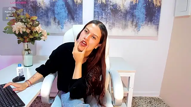 Snapshot of madydoll_ chatting on 06.19.26 madydoll online show from 06.19.26