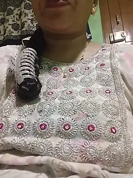 Snapshot of Monika_telugu_queen chatting on 06.30.26 Monika telugu queen online show from 06.30.26