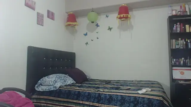 hotbrunettecasandra online show from 03.12.25