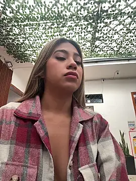 Kimmiebellarie online show from 05.18.26