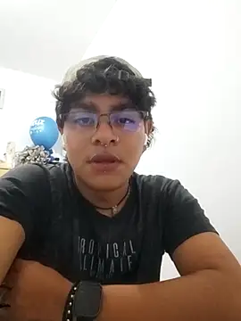 Snapshot of xhecho_uzumaki chatting on 05.10.26 xhecho uzumaki online show from 05.10.26