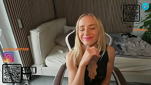 Ella Mysterie online show from 05.03.26