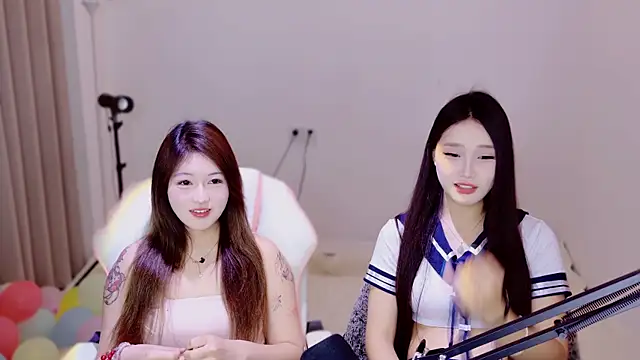 Snapshot of Xiongchumo1120 chatting on 04.14.26 Xiongchumo1120 online show from 04.14.26