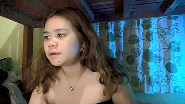 ElodiaSebourn online show from 04.13.26