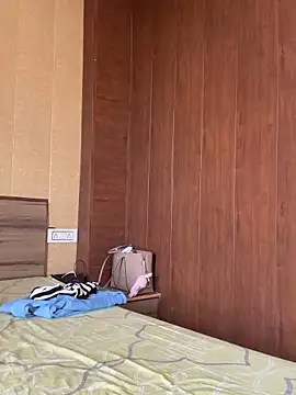 Snapshot of X_aurora67 chatting on 04.13.26 X aurora67 online show from 04.13.26