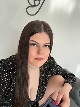 Snapshot of AmeliaBronze chatting on 04.29.26 AmeliaBronze online show from 04.29.26