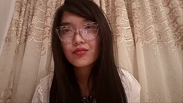 Snapshot of BrawnyDrip chatting on 05.28.26 BrawnyDrip online show from 05.28.26