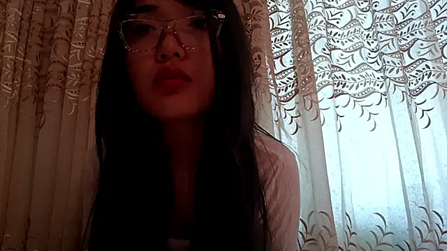 Snapshot of BrawnyDrip chatting on 05.29.26 BrawnyDrip online show from 05.29.26