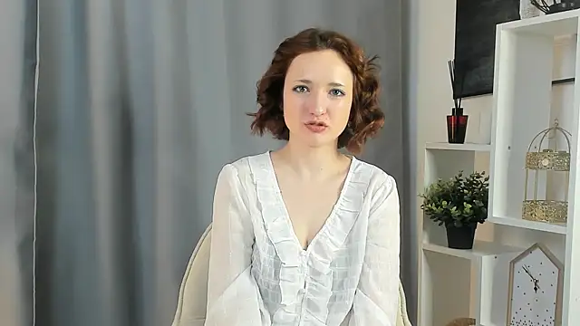 Snapshot of EvieEacho chatting on 04.12.26 EvieEacho online show from 04.12.26