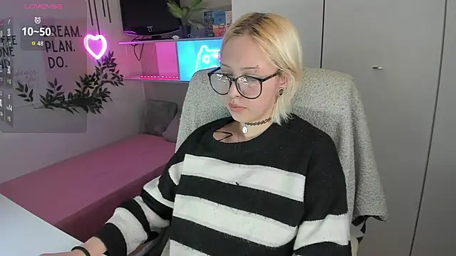 Snapshot of Neko_Sora chatting on 05.16.26 Neko Sora online show from 05.16.26