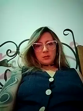 VALELUXX online show from 05.03.26