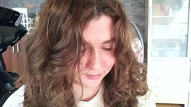 Snapshot of AmeliFoxi chatting on 04.26.26 AmeliFoxi online show from 04.26.26