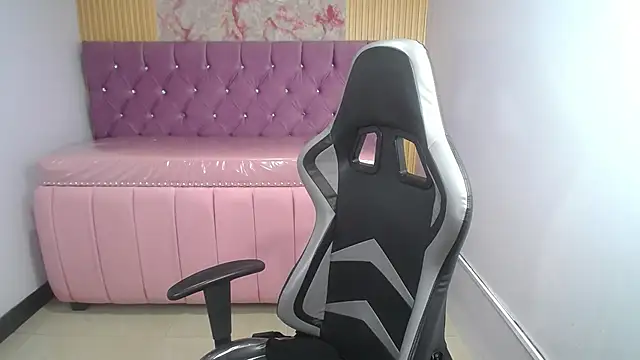 Kailee ch online show from 04.13.26