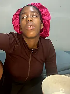 petite bee online show from 05.16.26