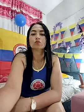 Snapshot of LuluDream chatting on 06.13.26 LuluDream online show from 06.13.26
