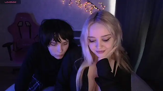 ScallyMilana online show from 04.23.26
