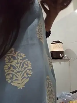 Anjali hot33 online show from 05.20.26