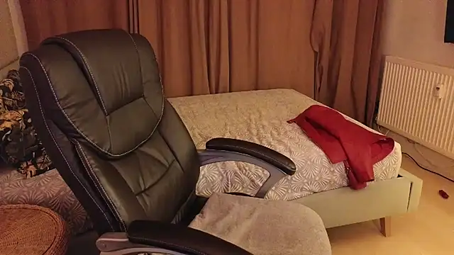 Sharon Red online show from 12.02.24