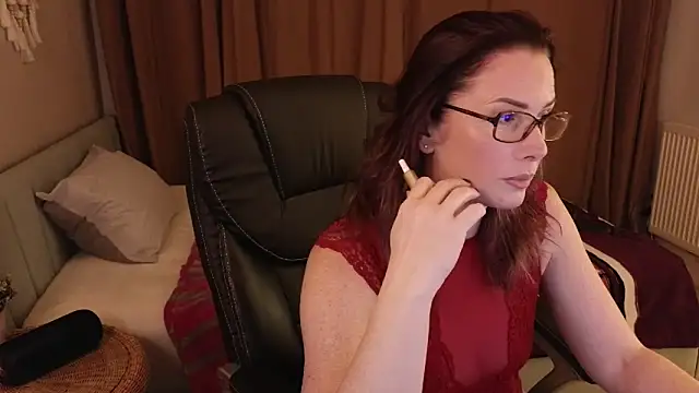 Sharon Red online show from 12.07.24