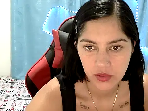 Snapshot of Bandida553 chatting on 04.17.26 Bandida553 online show from 04.17.26
