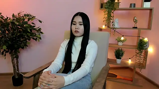 Snapshot of RutheNhek chatting on 04.14.26 RutheNhek online show from 04.14.26