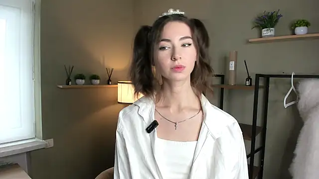 Peaches Peaches online show from 04.23.26