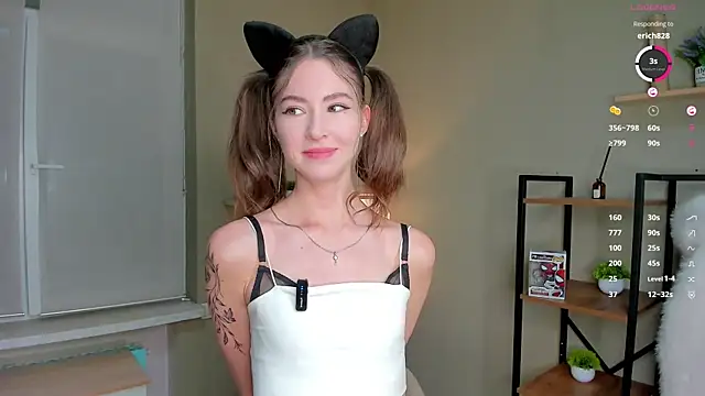 Peaches Peaches online show from 05.28.26