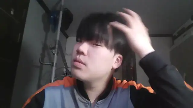 Snapshot of reogjdossw chatting on 04.14.26 reogjdossw online show from 04.14.26