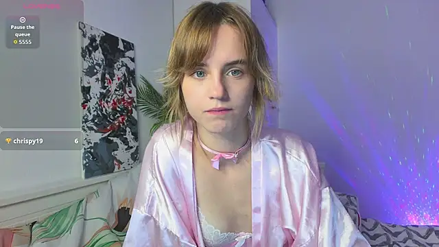 Snapshot of Tessa_Shy_ chatting on 07.15.26 Tessa Shy online show from 07.15.26